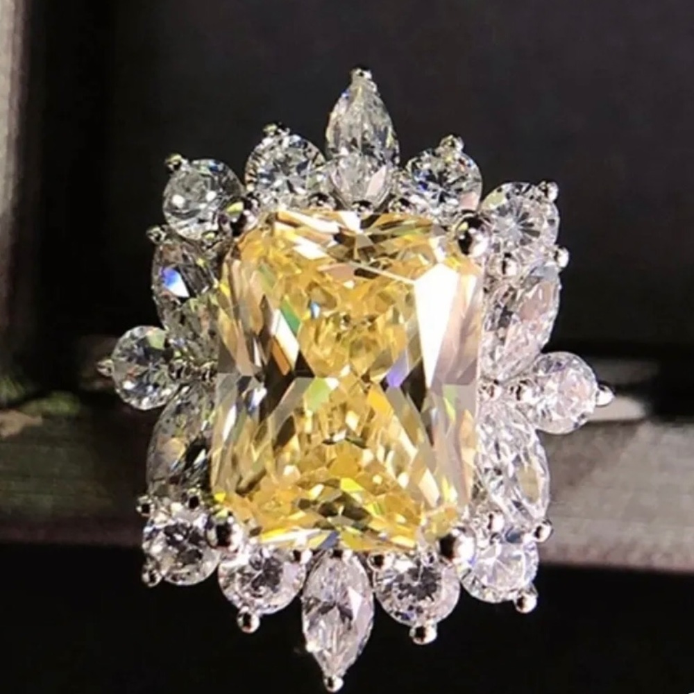 Beautiful Citrine Ring